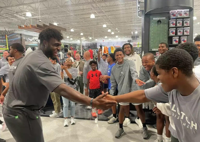 Houston Texan Will Anderson, Jr. - Surprise Visit with RISD Athletes